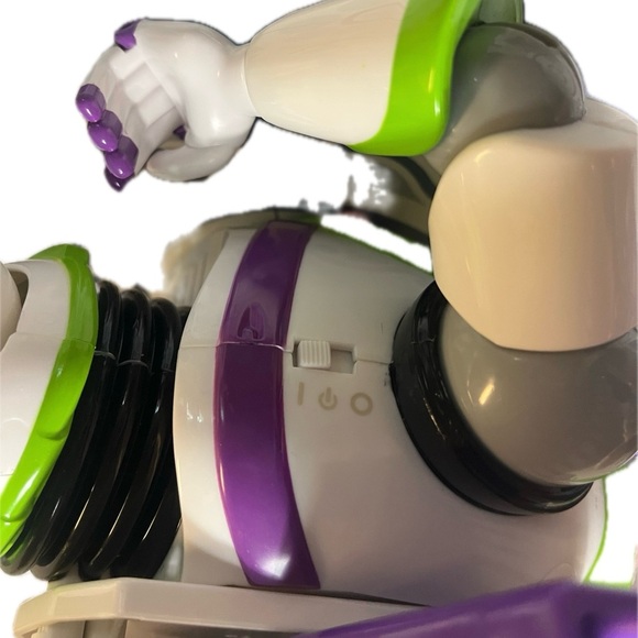 Buzz Lightyear Action Figure - Green and White, came out in 1995. - Picture 5 of 6